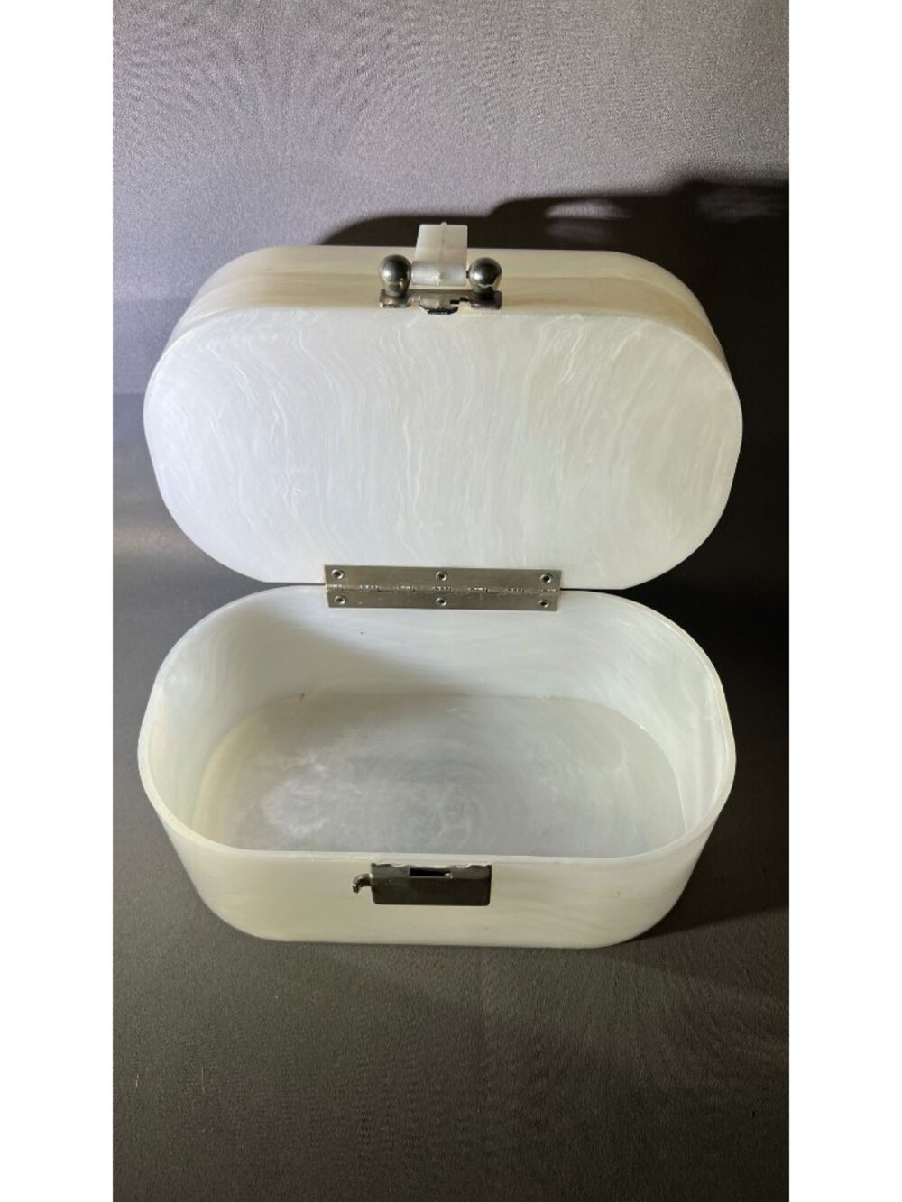 Vintage White Marbled Plastic Handbag Purse W/ Metal Clasp - Picture 6 of 7